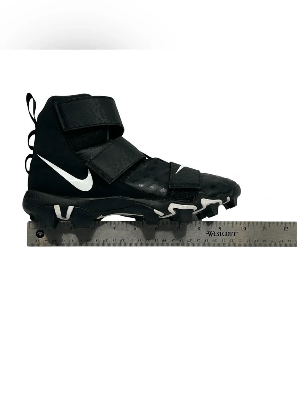 Nike Force Savage Shark 2 Mens Youth Size 6Y Football Cleats